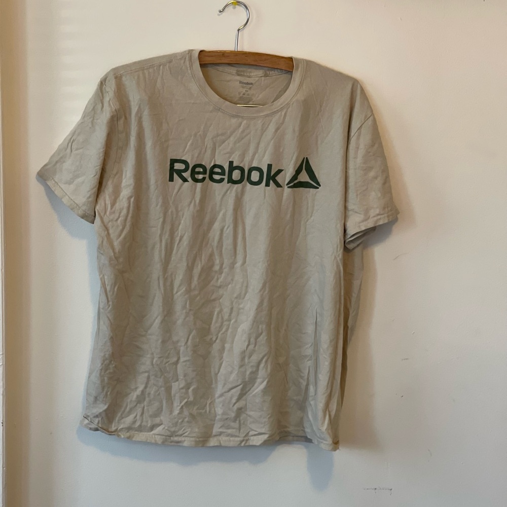 Mens tan Reebok t-shirt